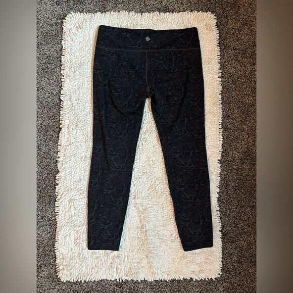 Woman’s Leggings  - Picture 3 of 3